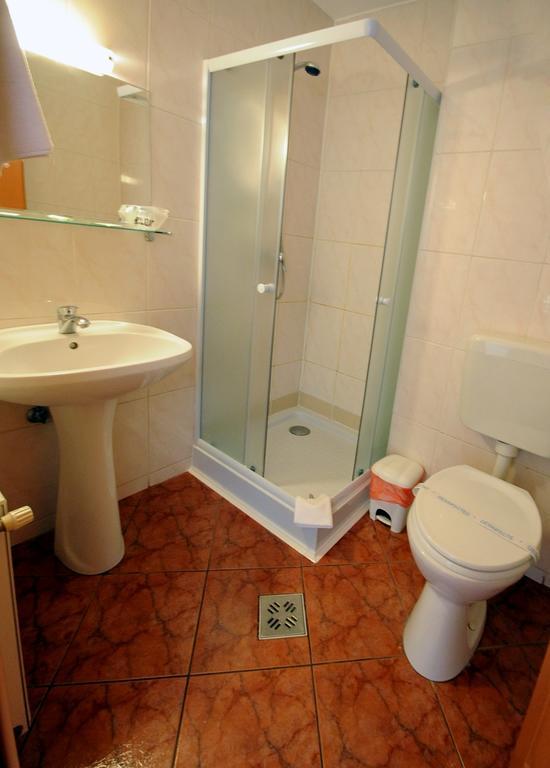 Târgu-Mureş Hotel Everest מראה חיצוני תמונה