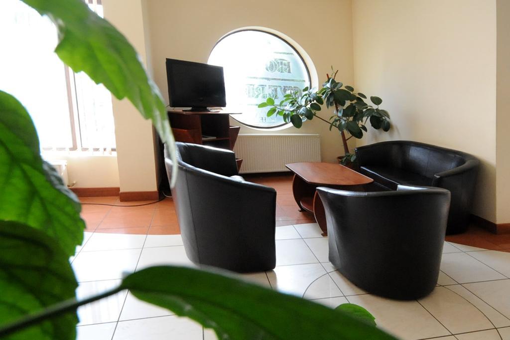 Târgu-Mureş Hotel Everest מראה חיצוני תמונה