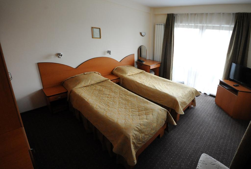 Târgu-Mureş Hotel Everest מראה חיצוני תמונה