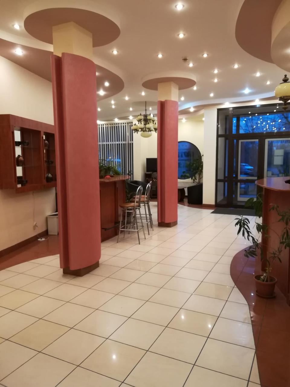 Târgu-Mureş Hotel Everest מראה חיצוני תמונה